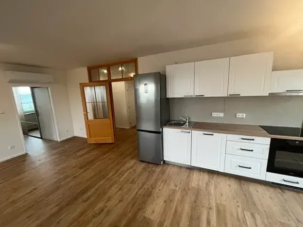 Pronájem bytu 4+kk, Praha - Kobylisy, Klíčanská, 93 m2