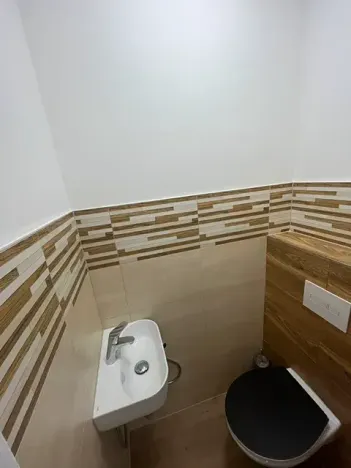 Pronájem bytu 4+kk, Praha - Kobylisy, Klíčanská, 93 m2