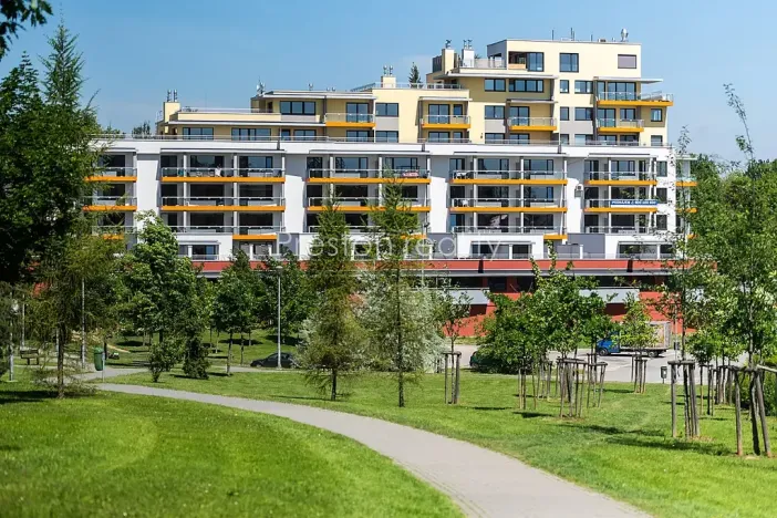 Pronájem bytu 2+kk, Ostrava, Sokolovská, 61 m2