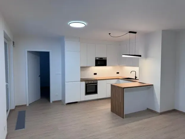 Pronájem bytu 3+kk, Praha, 80 m2