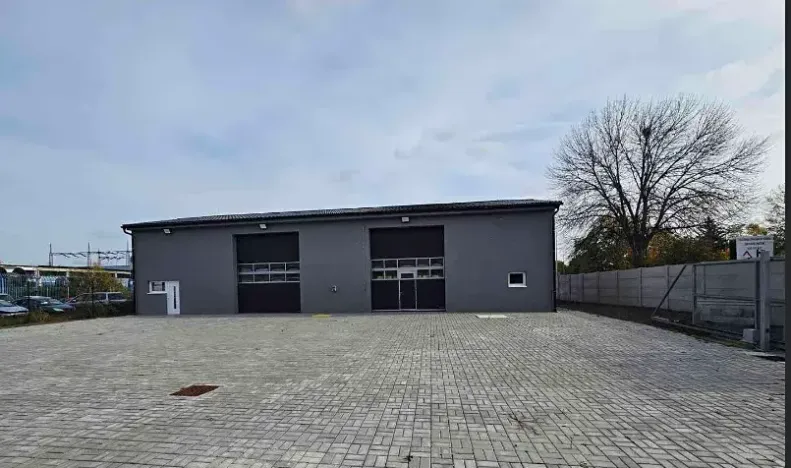 Pronájem skladu, Praha, Přátelství, 1100 m2
