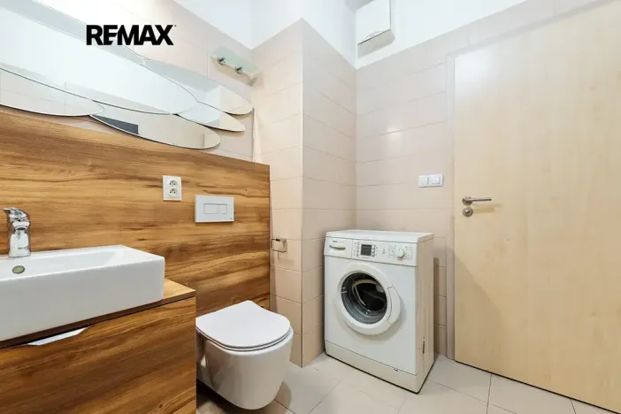 Prodej bytu 2+kk, Praha - Hlubočepy, Devonská, 64 m2
