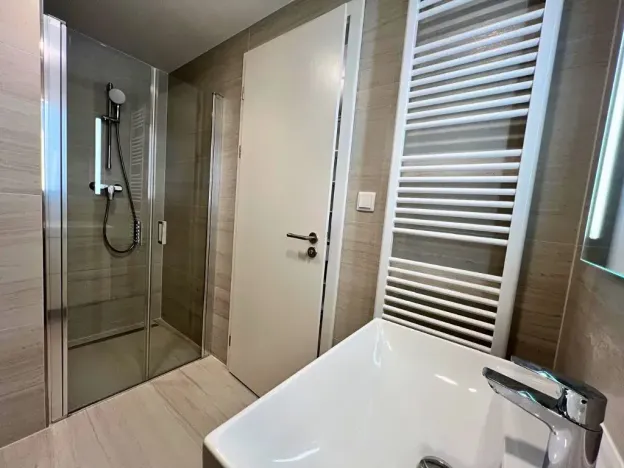 Pronájem bytu 1+kk, Praha, Poděbradská, 38 m2
