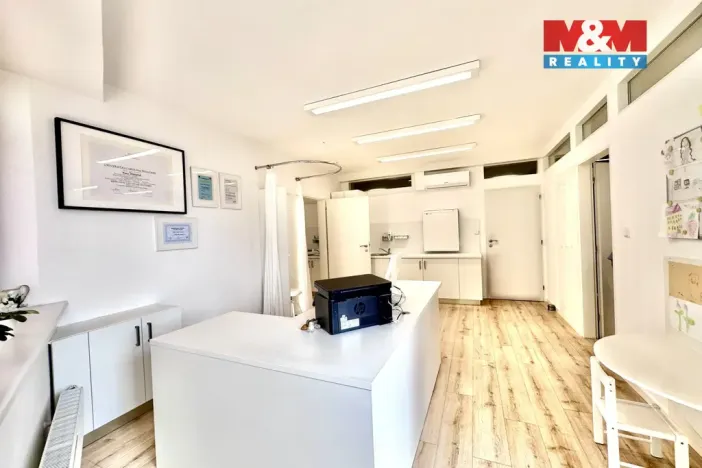 Pronájem obchodního prostoru, Liberec, Moskevská, 90 m2