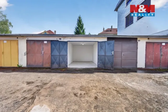 Prodej bytu 3+1, Třeboň - Třeboň II, Nádražní, 63 m2