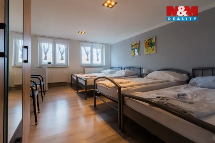 Prodej obchodního prostoru, Kravaře, Opavská, 1355 m2