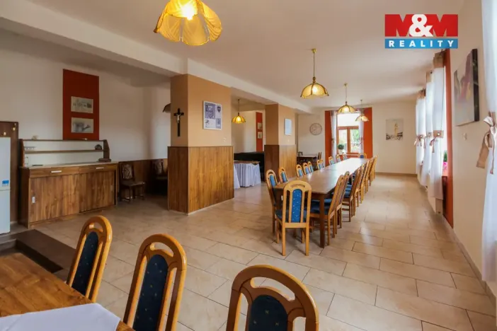 Prodej obchodního prostoru, Kravaře, Opavská, 1355 m2