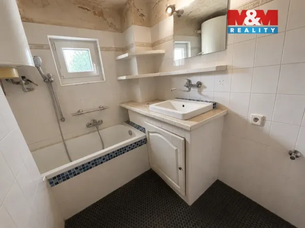 Prodej rodinného domu, Svárov, K Podkozí, 280 m2