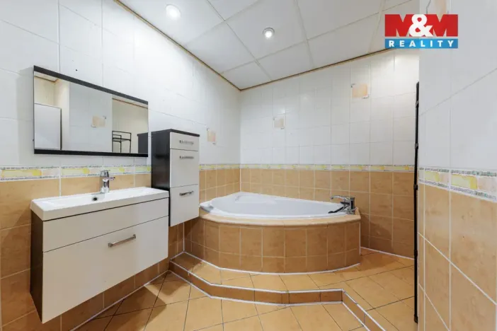 Prodej bytu 3+1, Horní Slavkov, Dlouhá, 76 m2
