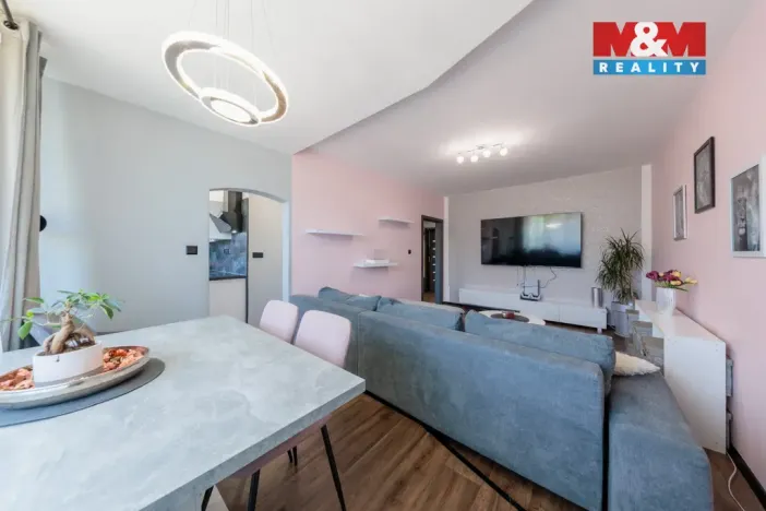 Prodej bytu 3+1, Horní Slavkov, Dlouhá, 76 m2