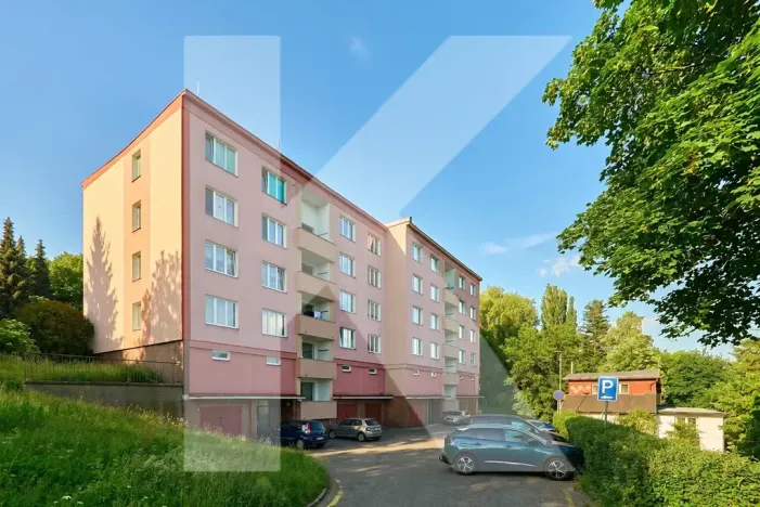 Prodej bytu 3+1, Karlovy Vary, Klínovecká, 86 m2