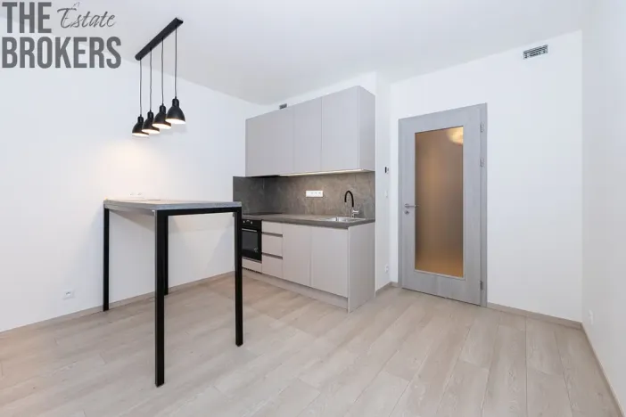 Pronájem bytu 1+kk, Praha - Hloubětín, Poděbradská, 33 m2