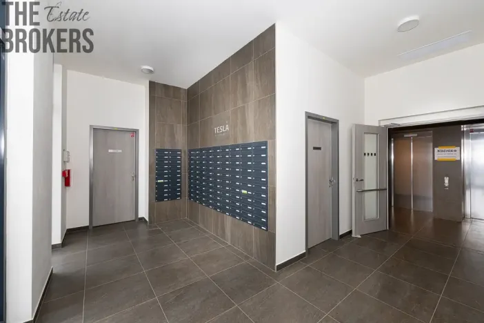 Pronájem bytu 1+kk, Praha - Hloubětín, Poděbradská, 33 m2