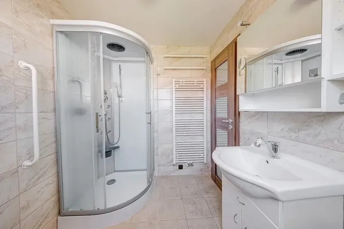 Dražba bytu 4+kk, Úvaly, Kollárova, 94 m2