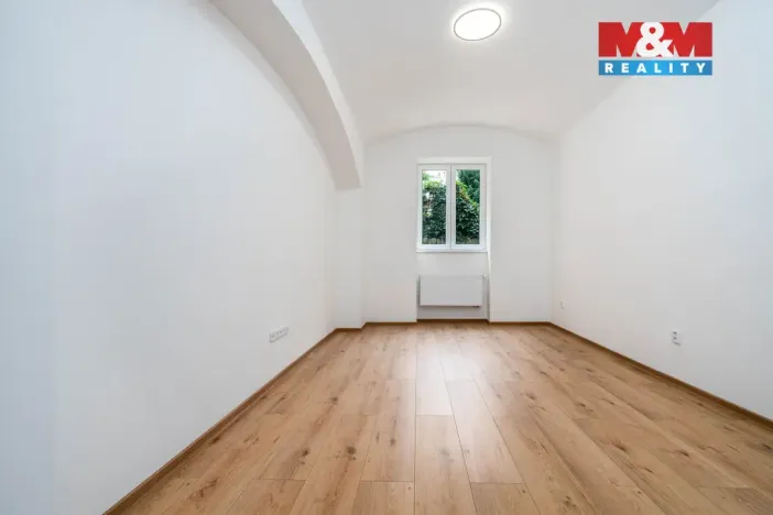 Prodej bytu 2+1, Praha - Dejvice, Kafkova, 43 m2