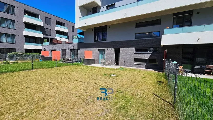 Pronájem bytu 1+kk, Praha - Hlubočepy, Novotného, 26 m2