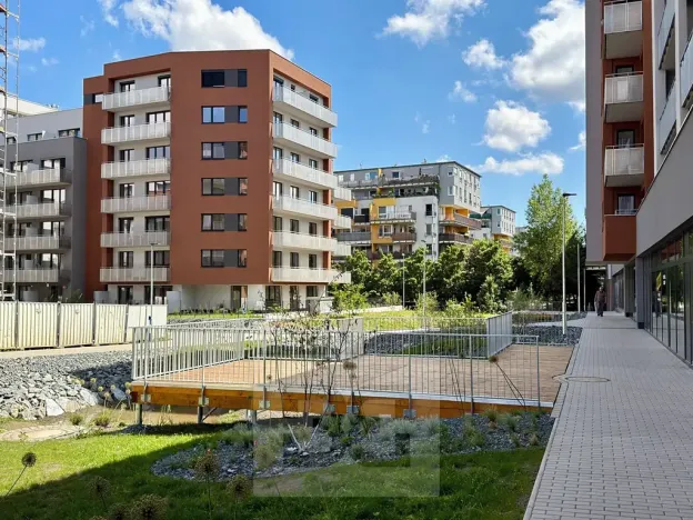 Pronájem bytu 2+kk, Praha - Vysočany, Poděbradská, 51 m2