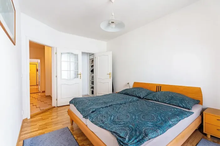 Prodej bytu 4+1, Praha - Žižkov, V kapslovně, 100 m2