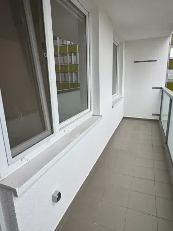 Pronájem bytu 2+kk, Praha - Vršovice, Vršovická, 52 m2