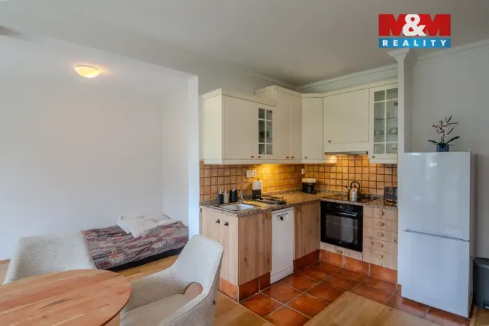Pronájem bytu 2+kk, Praha, Názovská, 50 m2