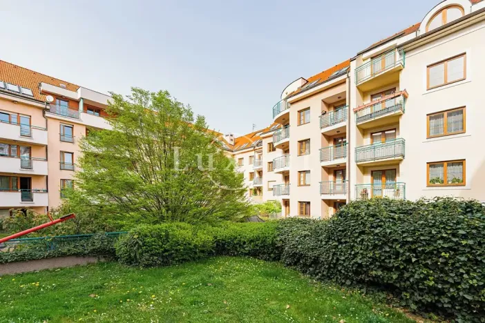 Pronájem bytu 4+1, Praha - Břevnov, Slavníkova, 294 m2