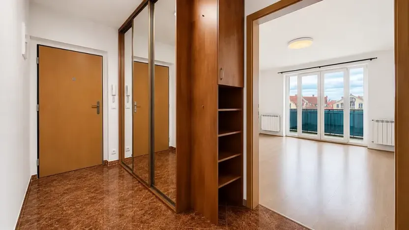 Prodej bytu 2+kk, Vestec, Ve Stromkách, 45 m2
