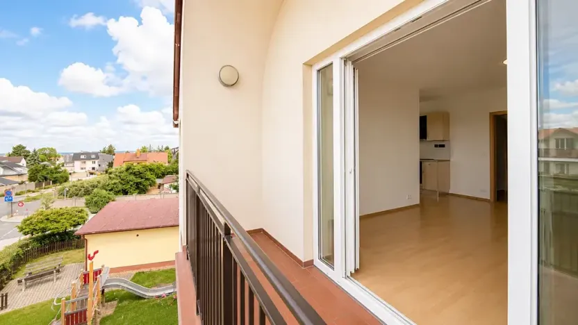 Prodej bytu 2+kk, Vestec, Ve Stromkách, 45 m2