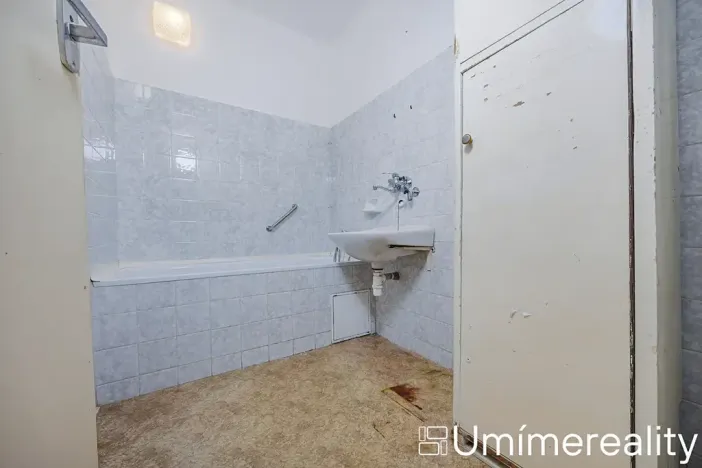 Prodej bytu 3+1, Praha - Kobylisy, Tanvaldská, 66 m2