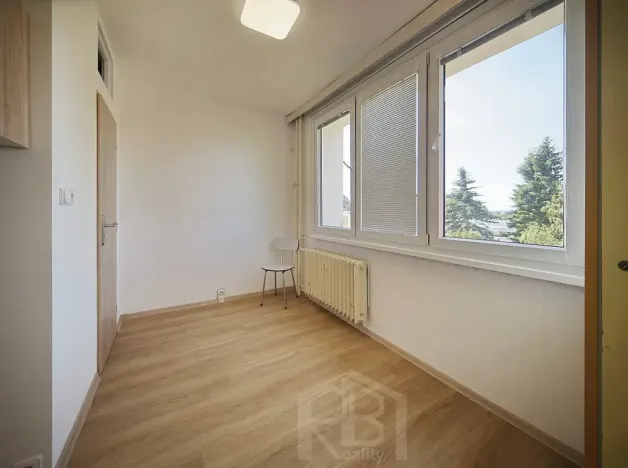 Prodej bytu 2+1, Jindřichův Hradec, sídliště Vajgar, 61 m2