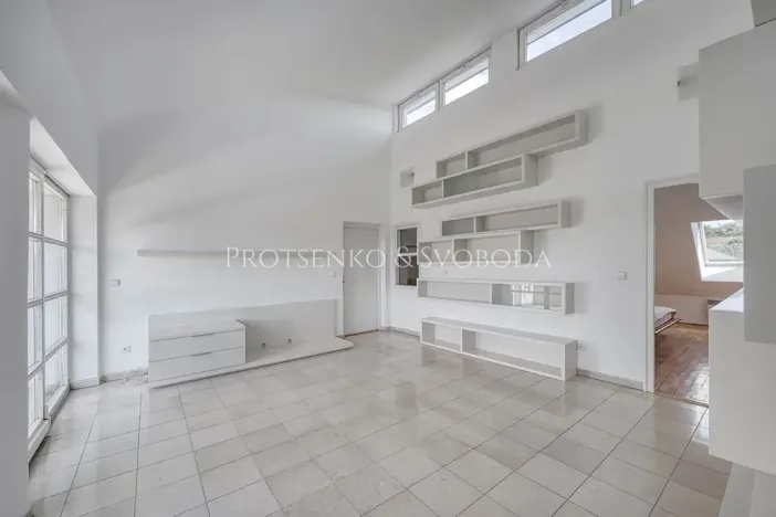 Prodej ordinace, Křižanov, Benešovo náměstí, 530 m2
