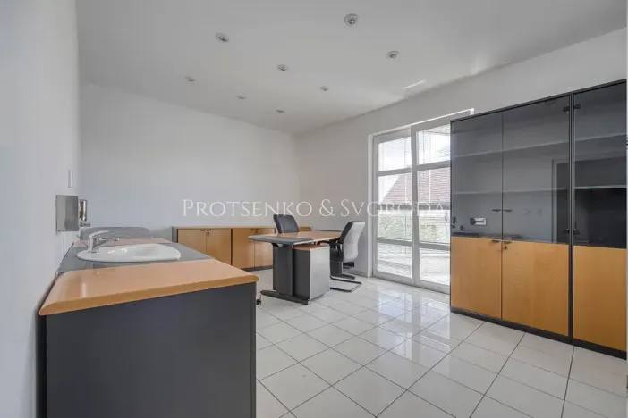 Prodej vily, Křižanov, Benešovo náměstí, 530 m2