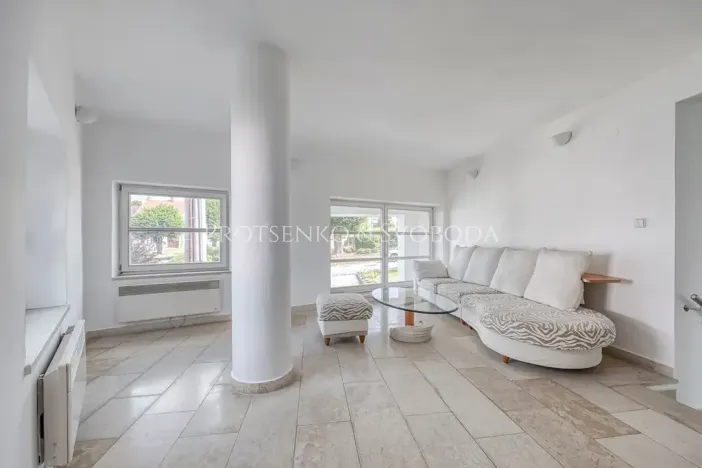 Prodej vícegeneračního domu, Křižanov, Benešovo náměstí, 530 m2