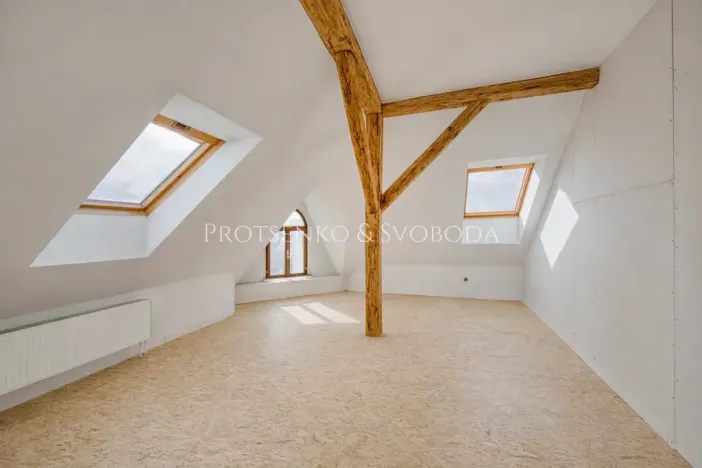Prodej kanceláře, Mělník, Českolipská, 418 m2