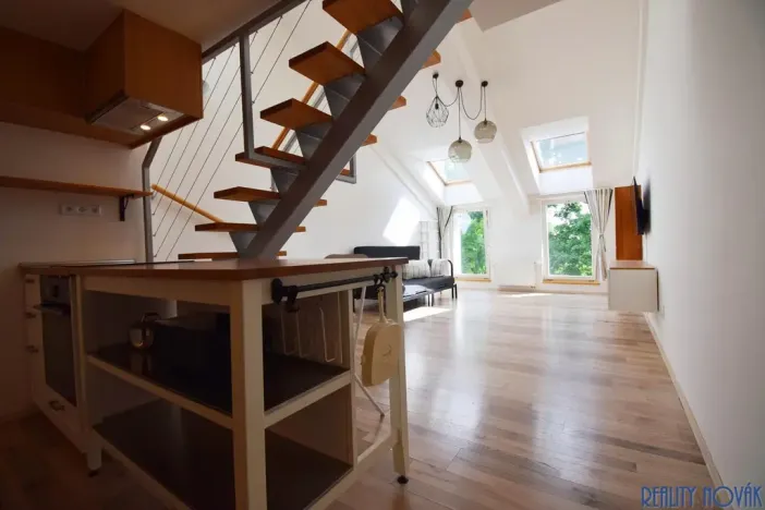 Pronájem bytu 2+kk, Praha - Lochkov, U sladovny, 63 m2
