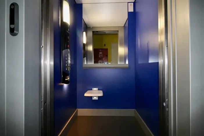 Pronájem bytu 1+kk, Praha - Košíře, Pod Klamovkou, 44 m2