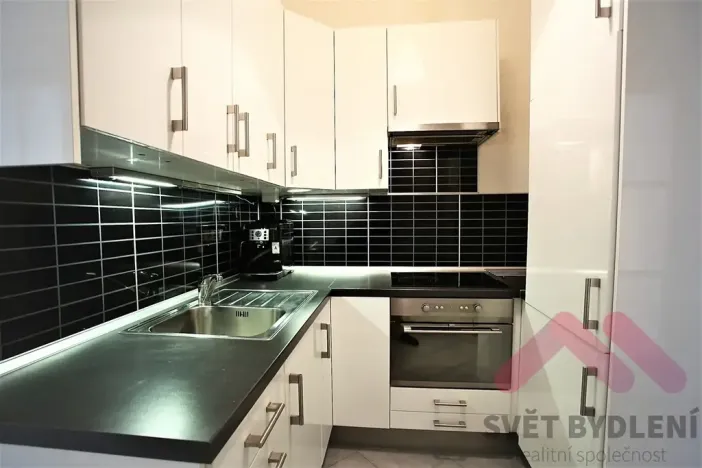 Pronájem bytu 2+kk, Praha - Vinohrady, Radhošťská, 46 m2