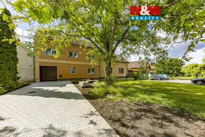 Pronájem rodinného domu, Velim, třída Krále Jiřího, 280 m2