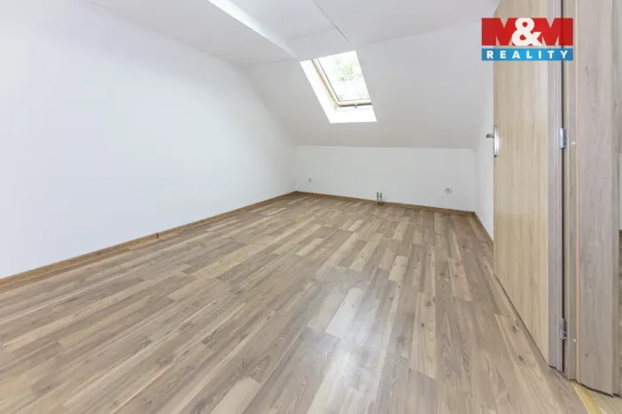 Pronájem rodinného domu, Velim, třída Krále Jiřího, 280 m2