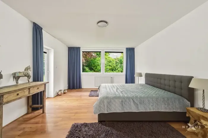 Pronájem rodinného domu, Dolní Břežany, V Úvozu, 420 m2