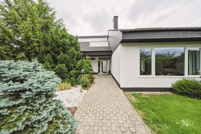 Pronájem rodinného domu, Dolní Břežany, V Úvozu, 420 m2