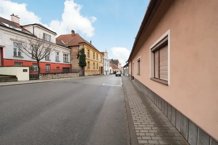 Prodej obchodního prostoru, Mikulov, Koněvova, 80 m2