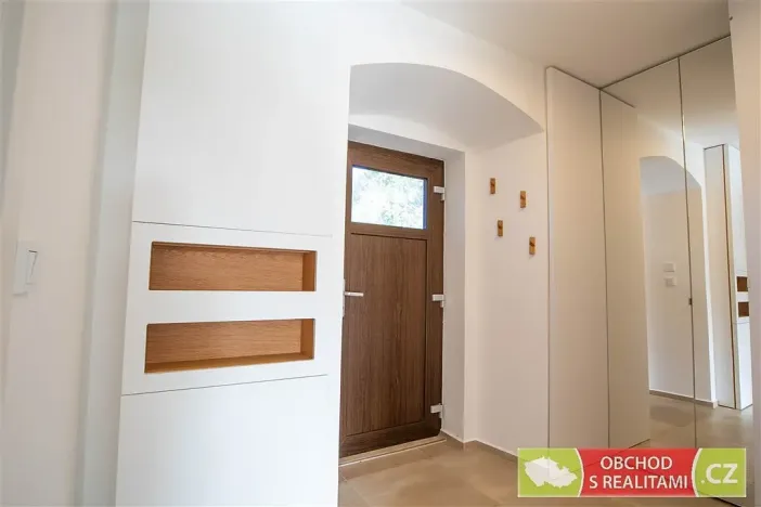 Pronájem rodinného domu, Dubany, 165 m2