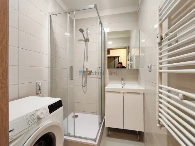 Pronájem bytu 1+1, Praha - Smíchov, Štorkánova, 33 m2