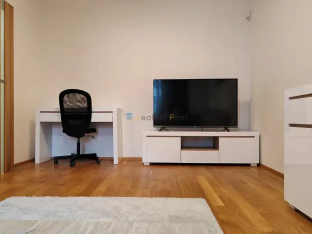 Pronájem bytu 1+kk, Praha - Smíchov, U Nikolajky, 39 m2