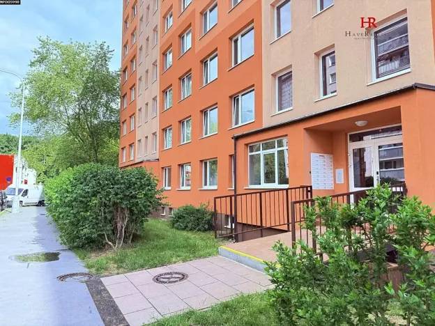Prodej bytu 3+1, Praha - Modřany, Mádrova, 71 m2