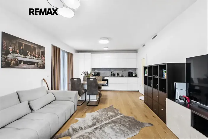 Pronájem bytu 2+kk, Praha - Strašnice, Ramonova, 58 m2