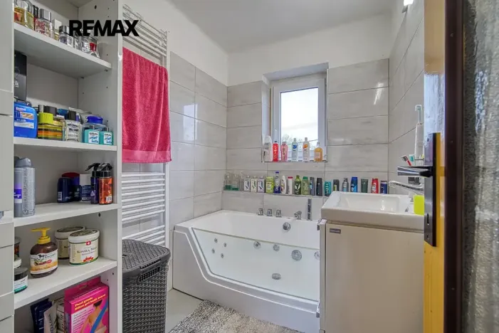 Prodej rodinného domu, Královice, 250 m2