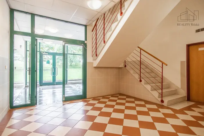 Pronájem bytu 3+1, Praha - Hlubočepy, Högerova, 100 m2
