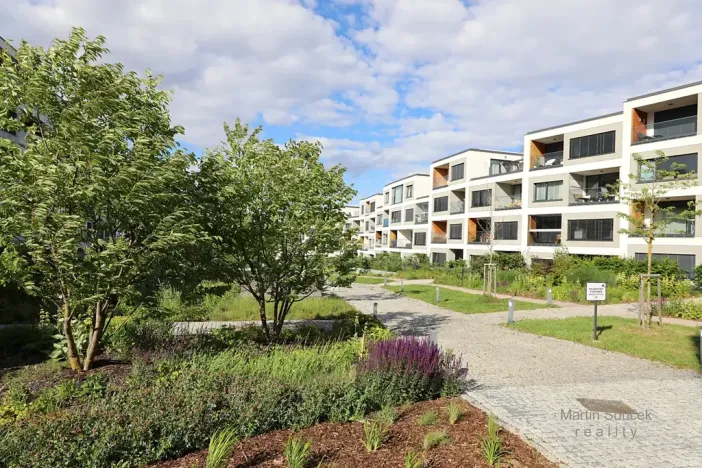 Prodej obchodního prostoru, Praha - Hlubočepy, Dostalové, 33 m2