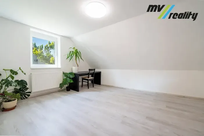 Prodej rodinného domu, Radim, 258 m2
